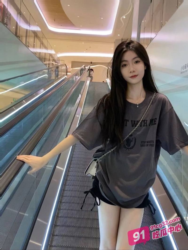广州高颜值反差网瘾少女 陈敏仪 与男友的性爱自拍泄密 嫩鲍超级粉!