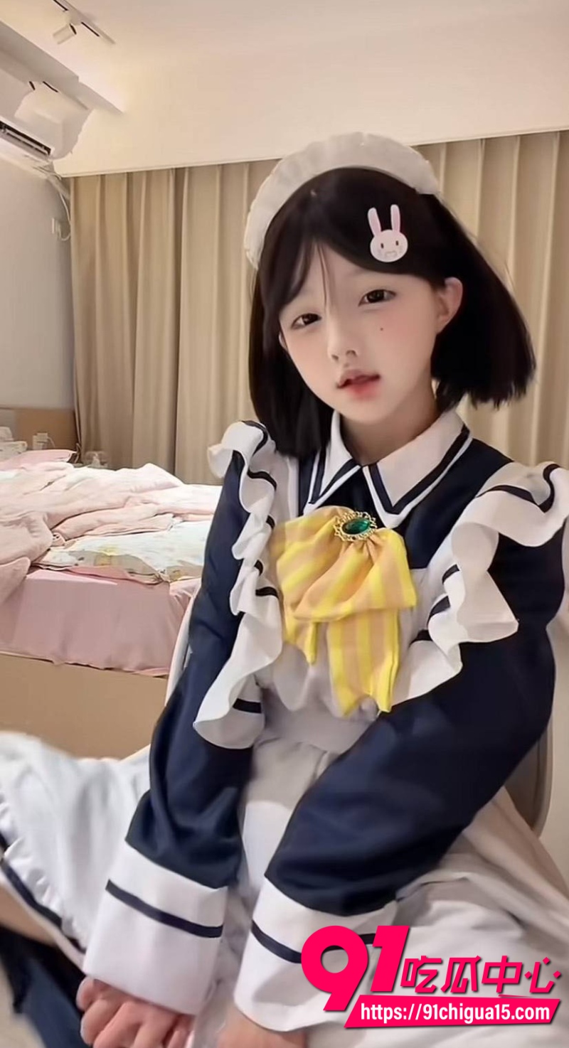 抖音241W粉丝小萝莉白璃定制福利2