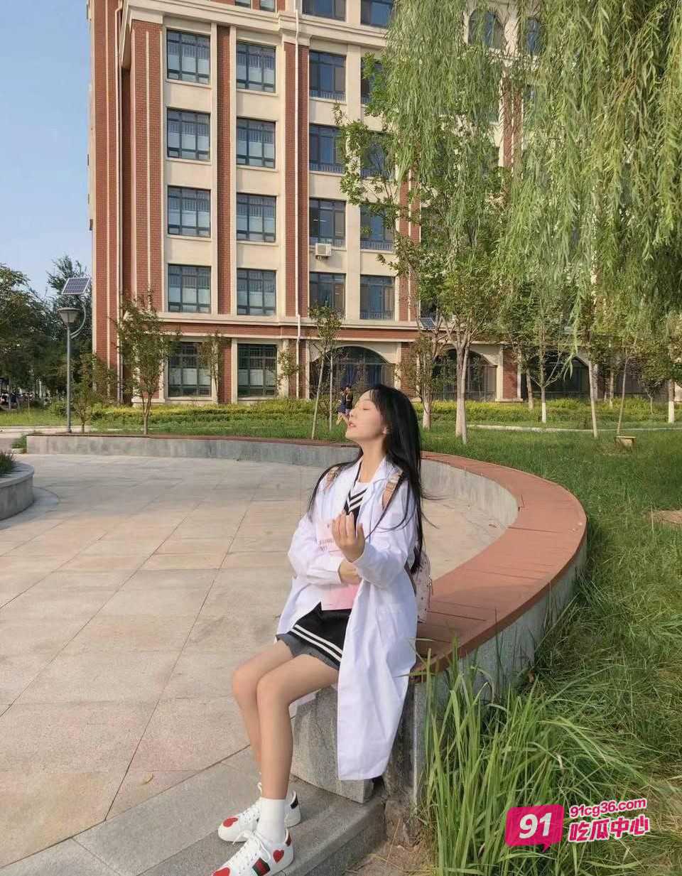湖北校园女神叶美欣 外表清纯私下淫荡 学弟没得到就曝光！ 配图3