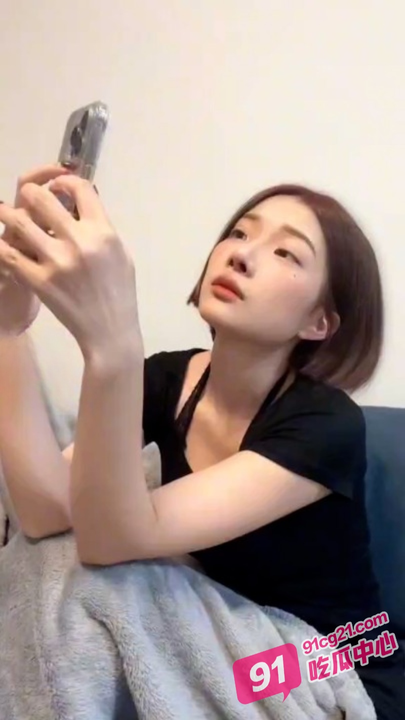 台湾人气网红zhen祯阿姨 完美露脸性爱新作 竟成撸管神片！ 配图