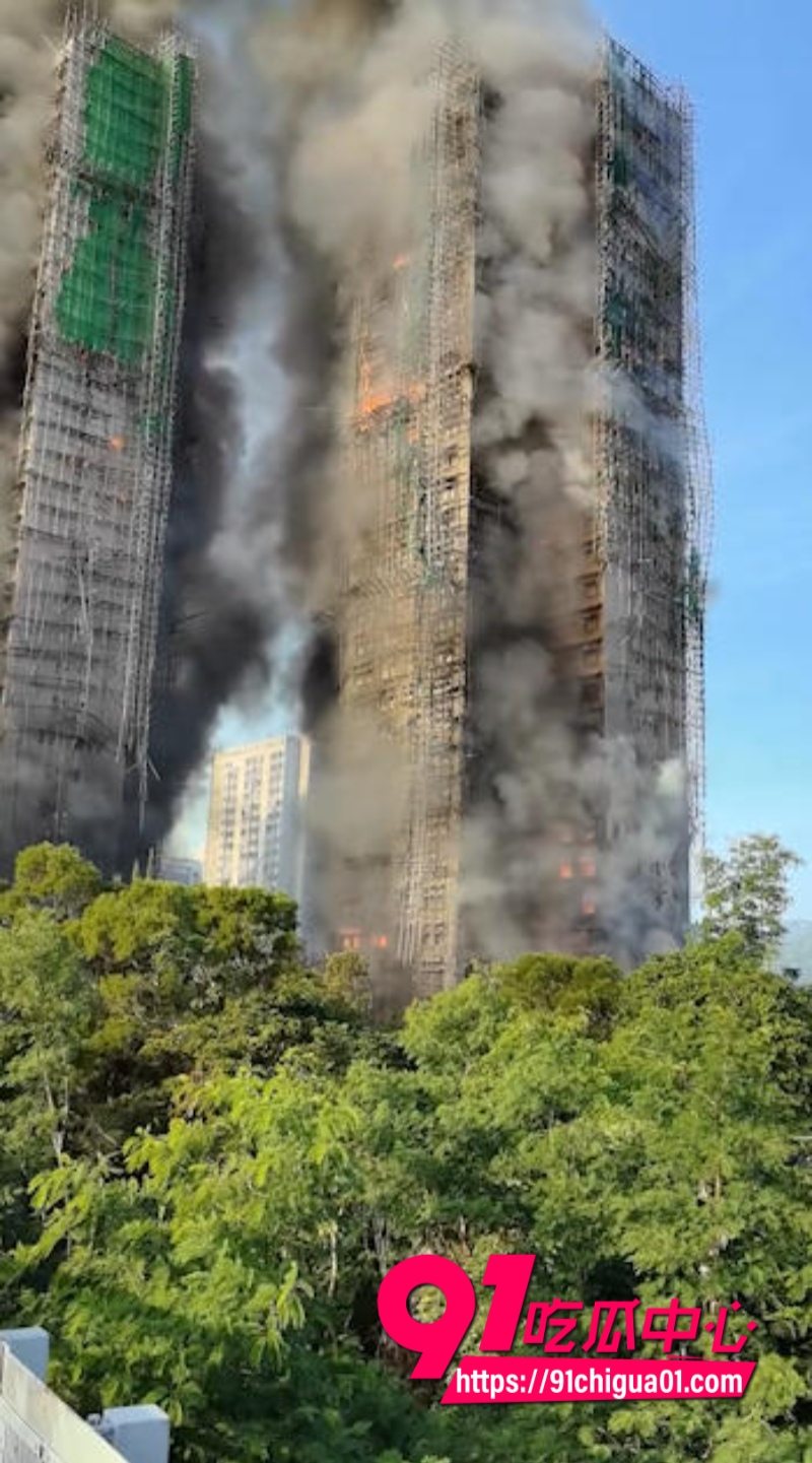 香港大埔宏福苑发生四级火警 澎湃新闻实时直播89