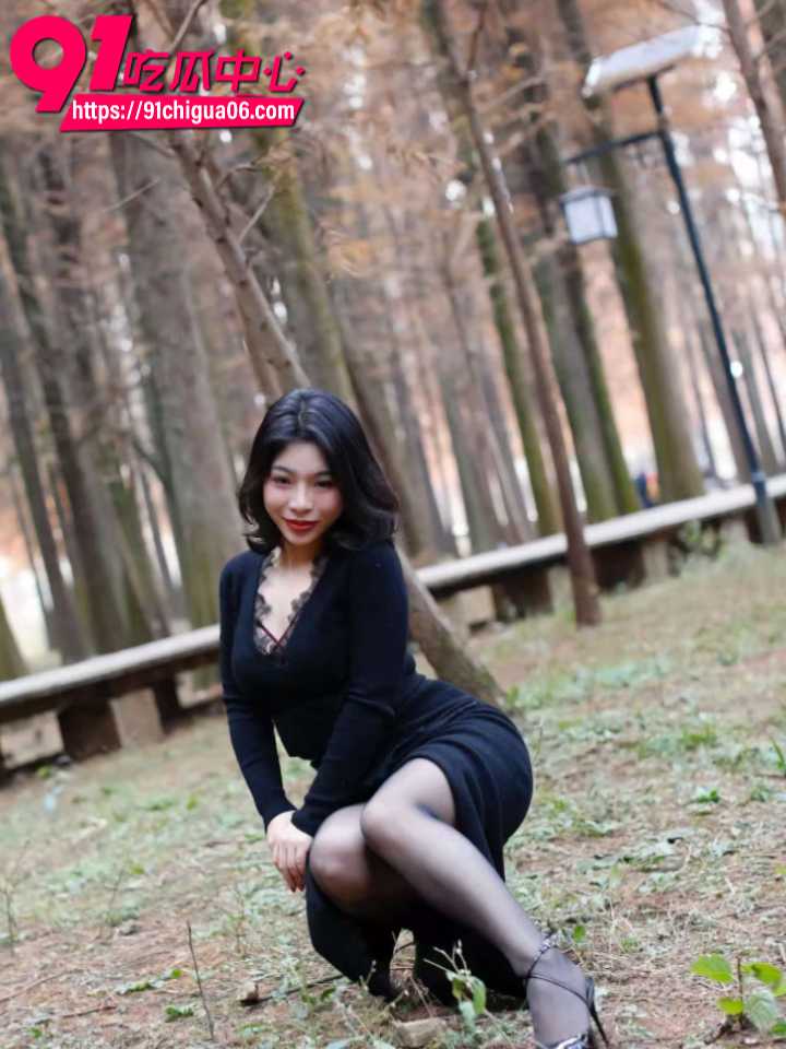 抖音博主芳姨饥渴美少妇私密裸照2