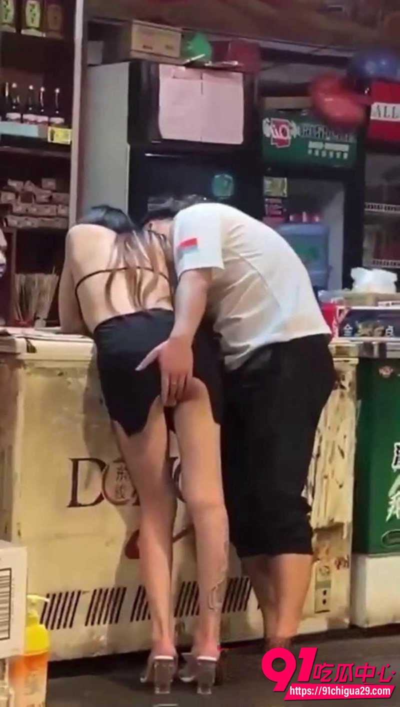 顶级露出狂户外露出 2