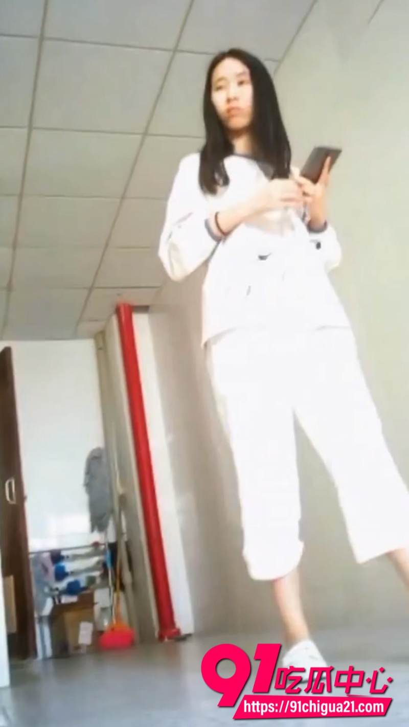 大神厕拍美女自2