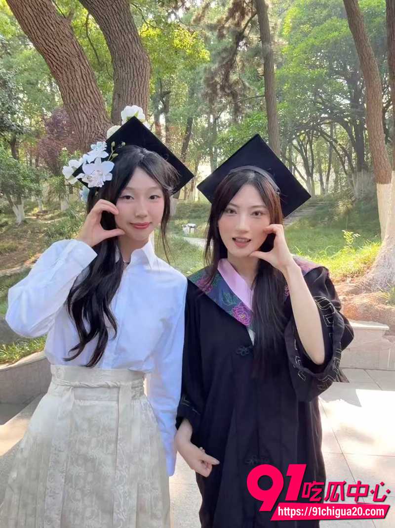 贵州师范大学韦新紫泄密 肥臀母狗约炮金主爸爸 上位狂摇榨精！