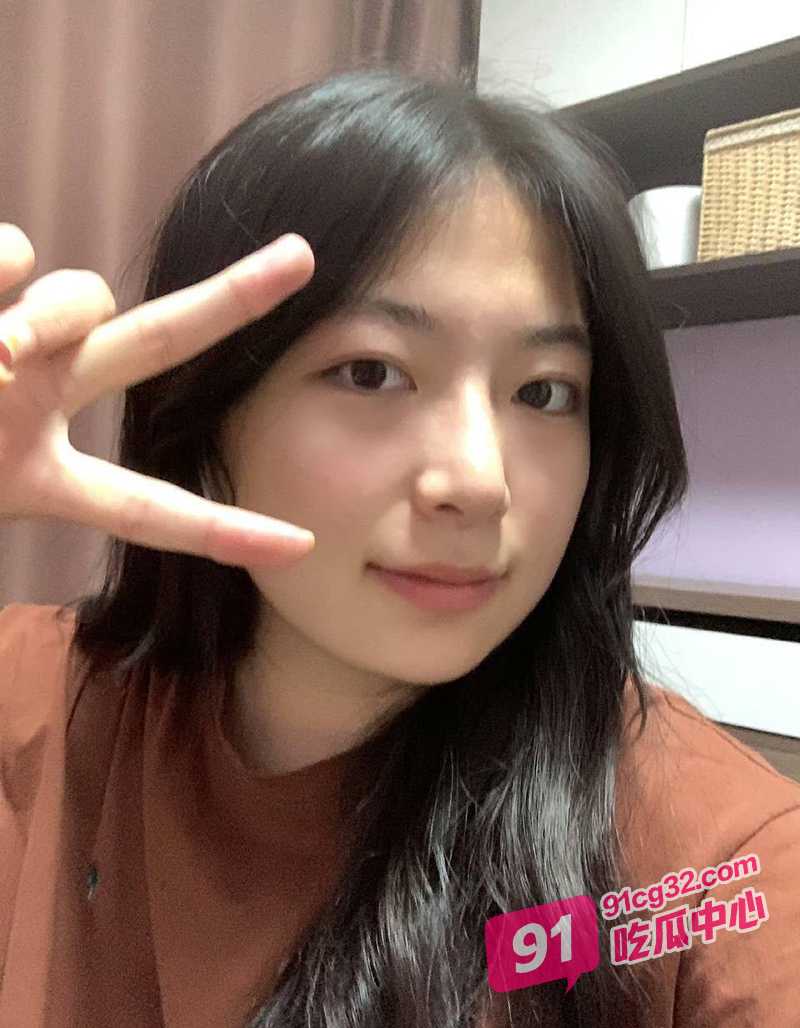 吉林工商学院王馨岚约炮遭曝光 钟爱口嗨聊骚逼逼都被操肿了！ 配图4