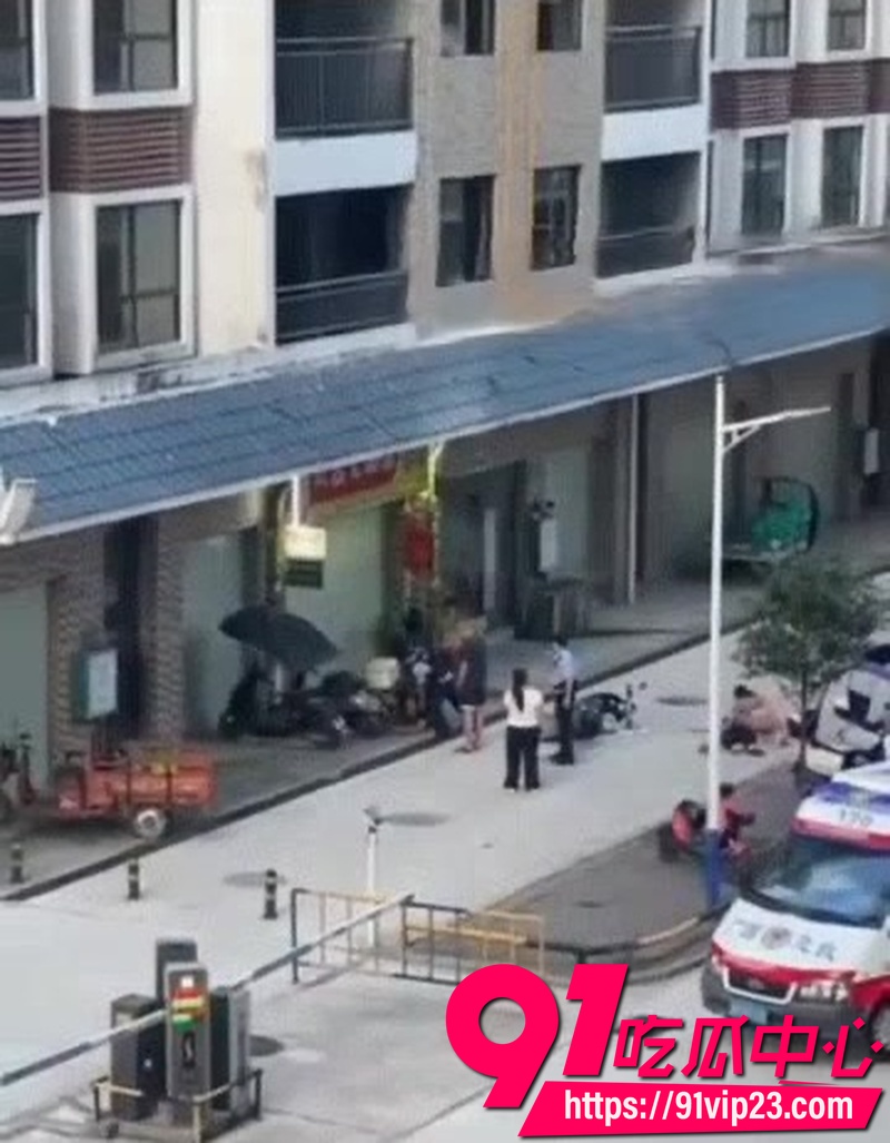 8月6日广西柳州融水现代城持刀伤人 网传未给钱引发命案目前仍无官方通报5 8月6日广西柳州融水现代城持刀伤人 网传未给钱引发命案目前仍无官方通报5