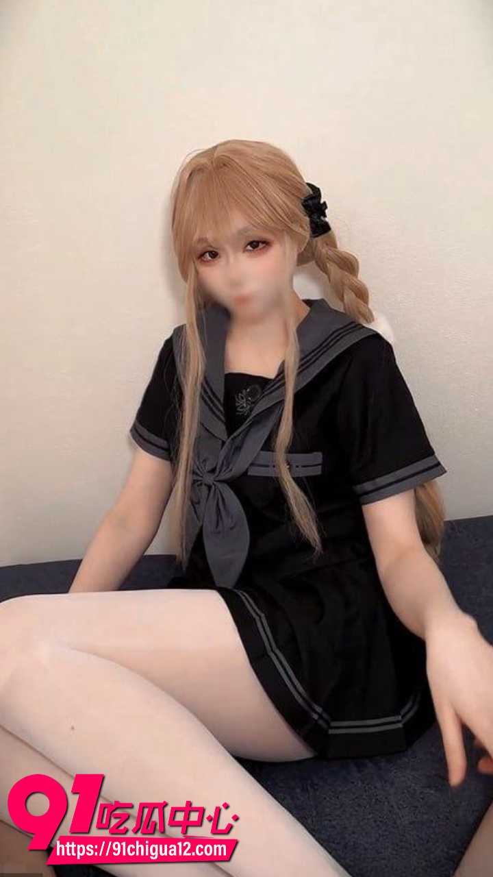 高人气极品网黄鸡教练水手服开裆狂玩肉棒2