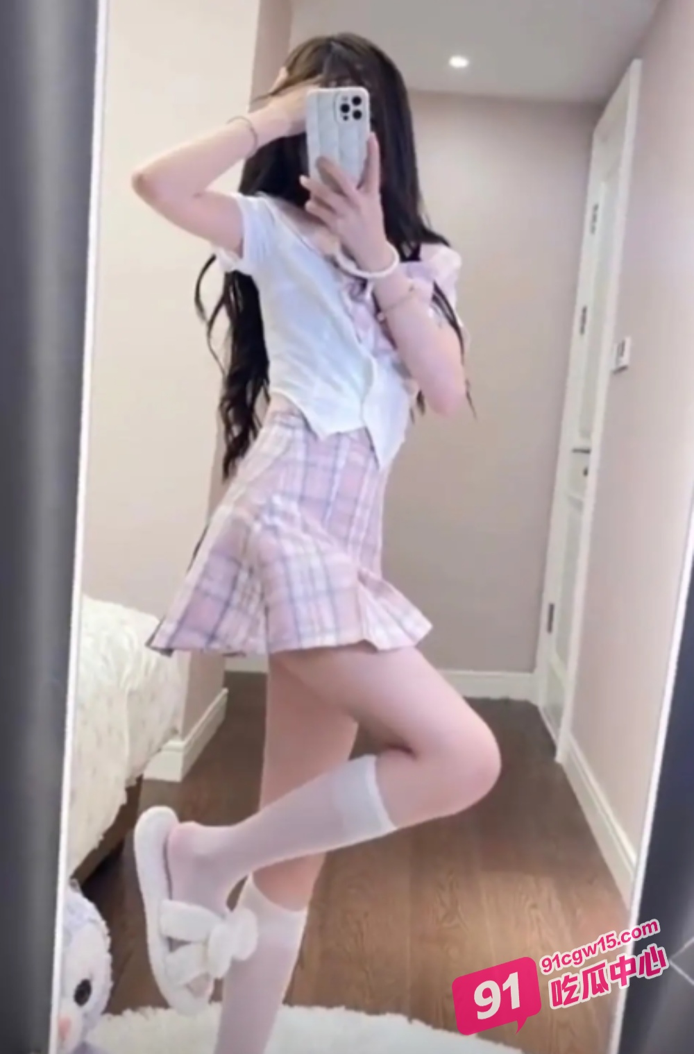 二次元逗狗现场：jk萝莉奴束缚四肢扮演人型母狗 是谁调教成这样了？ 配图3