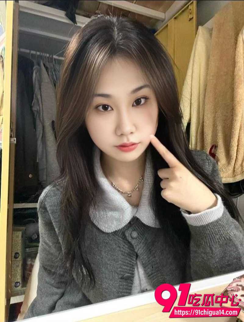 广西大二学生妹马雯 裸贷视图流出 浑身写满贱词3p肉偿!