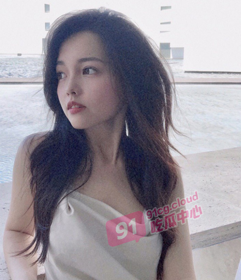 【三观崩坏】公费留美研究生韩冬微 甘愿沦为洋人小贱奴 视频被洋人疯狂炫耀 是有什么把柄被抓住了吗？