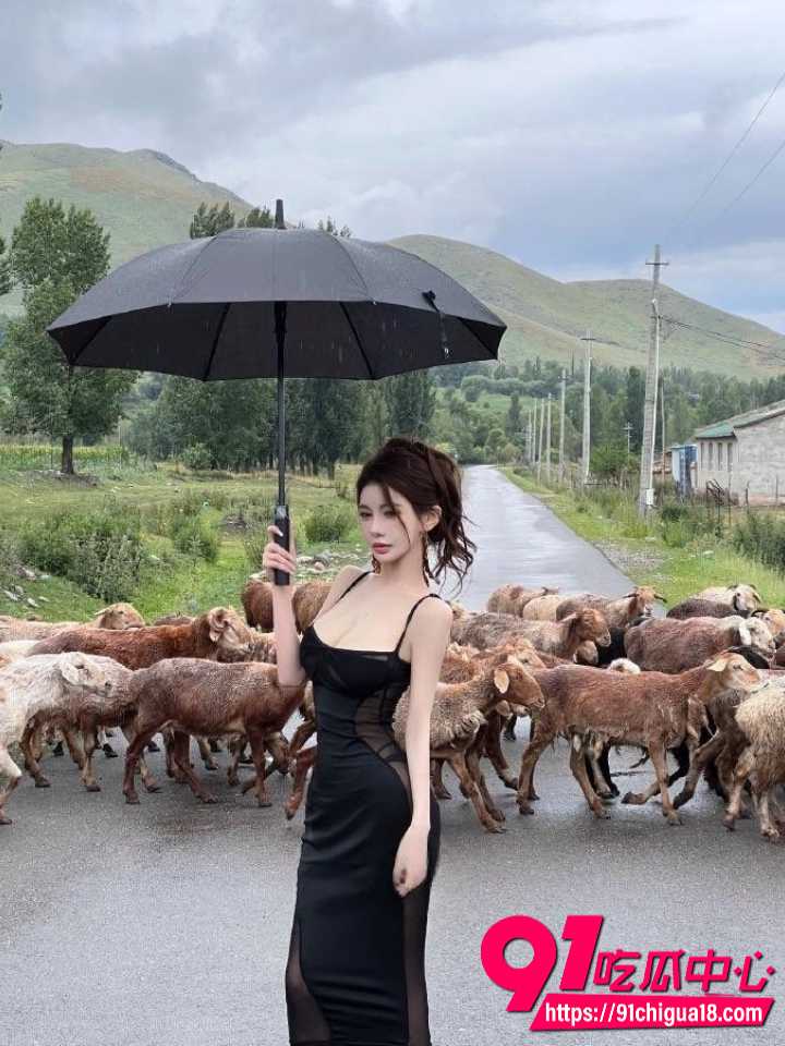 老牌极品身材网红孔思雅性感写真啪啪福利9