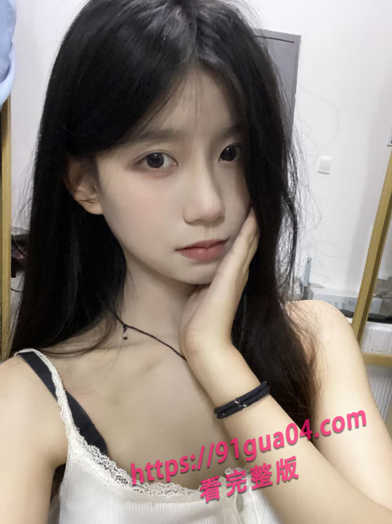 父亲强上在玩游戏的女儿03