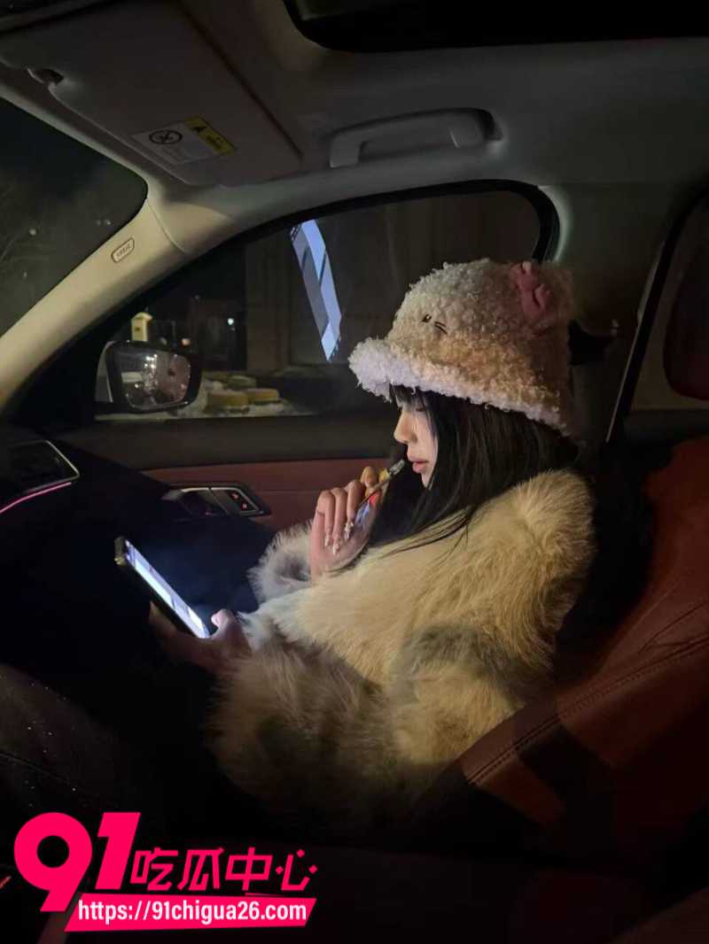 精神小妹东北佳佳大尺度性爱自慰福利3