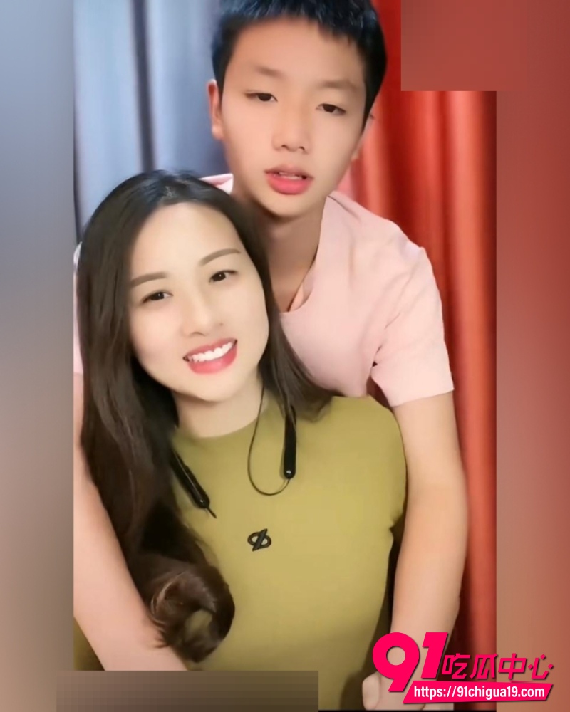 小红书乱伦母子好运连连 4 小红书乱伦母子好运连连 4