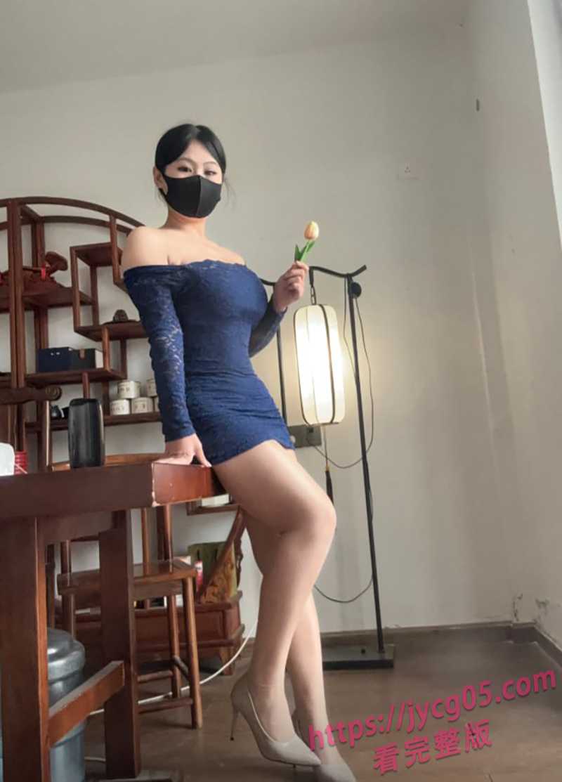 抖音熟女网红“琪琪妈”翻车！迫于生活下海拍片 丝袜热舞韵味撩人！ 配图3