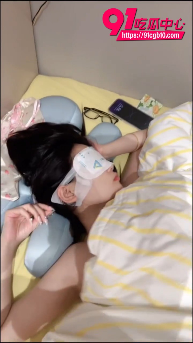 极品反差播主 晚晚 刚睡醒就被炮友一顿输出1
