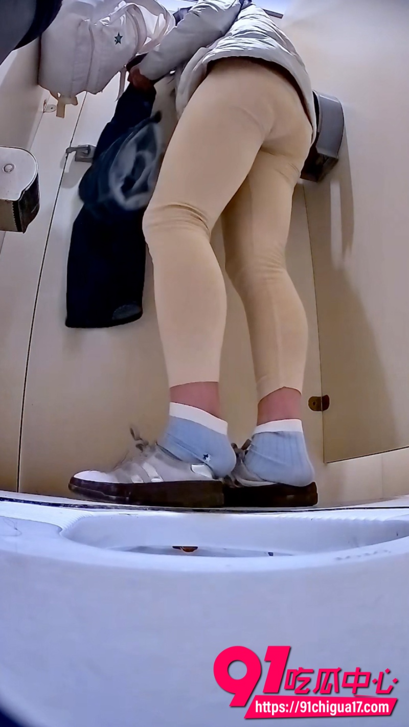 顶级厕拍第十六期 3 顶级厕拍第十六期 3