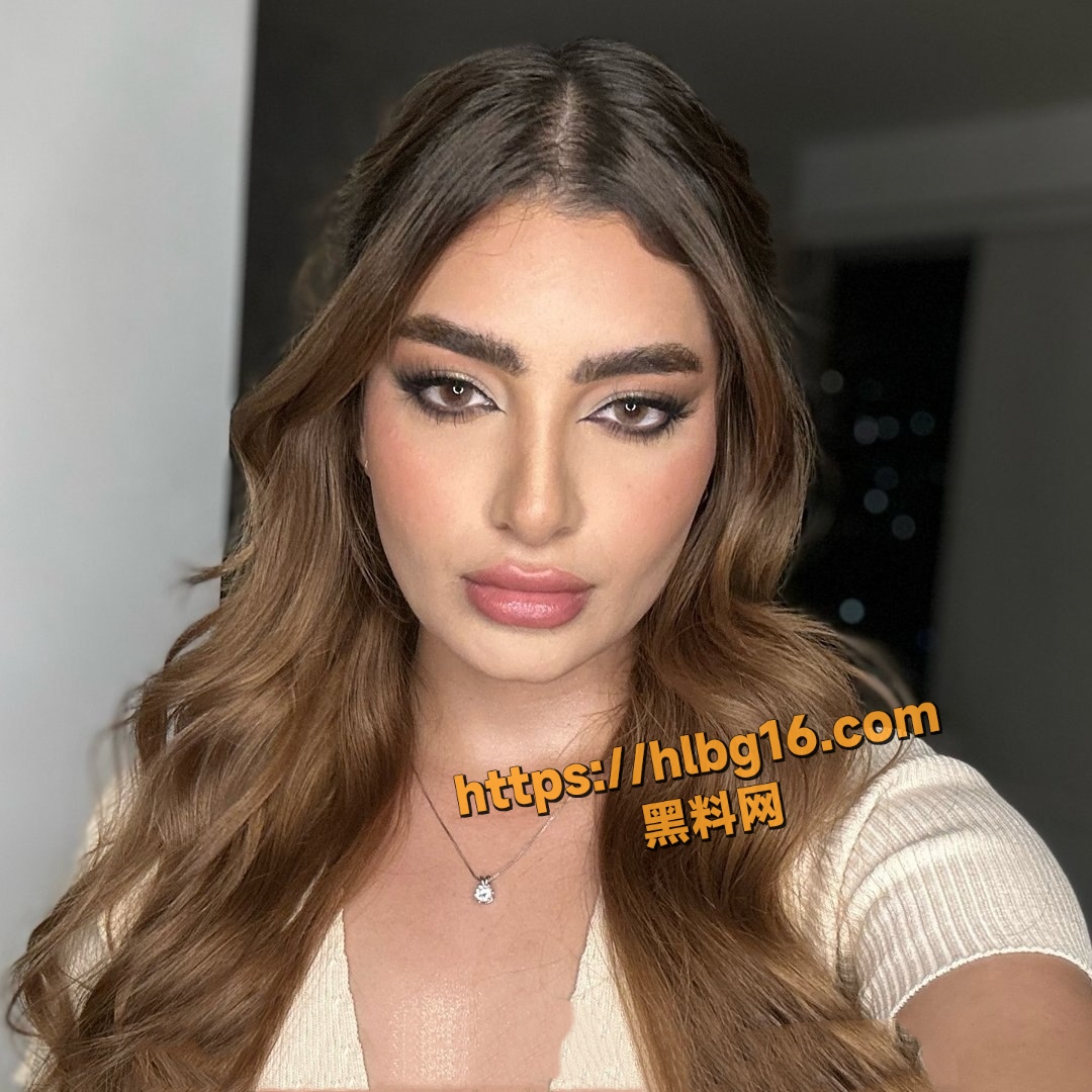 阿拉伯时装模特 LauraSahar 酒店狂欢 激情3P黑人视频流出 骚逼双棒齐下 画面淫靡到炸！