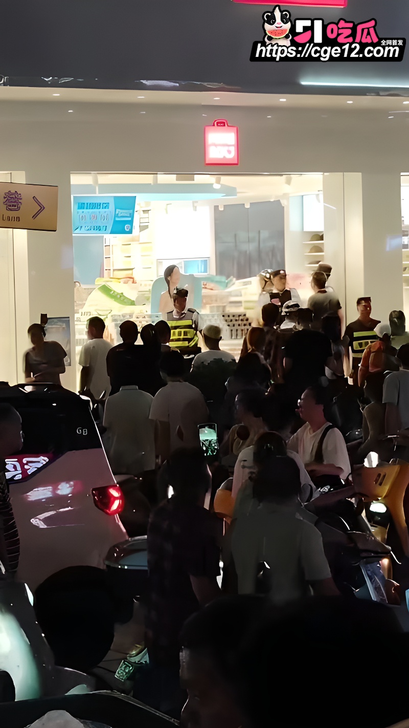 广西玉林十字街砍人事件 1 广西玉林十字街砍人事件 1