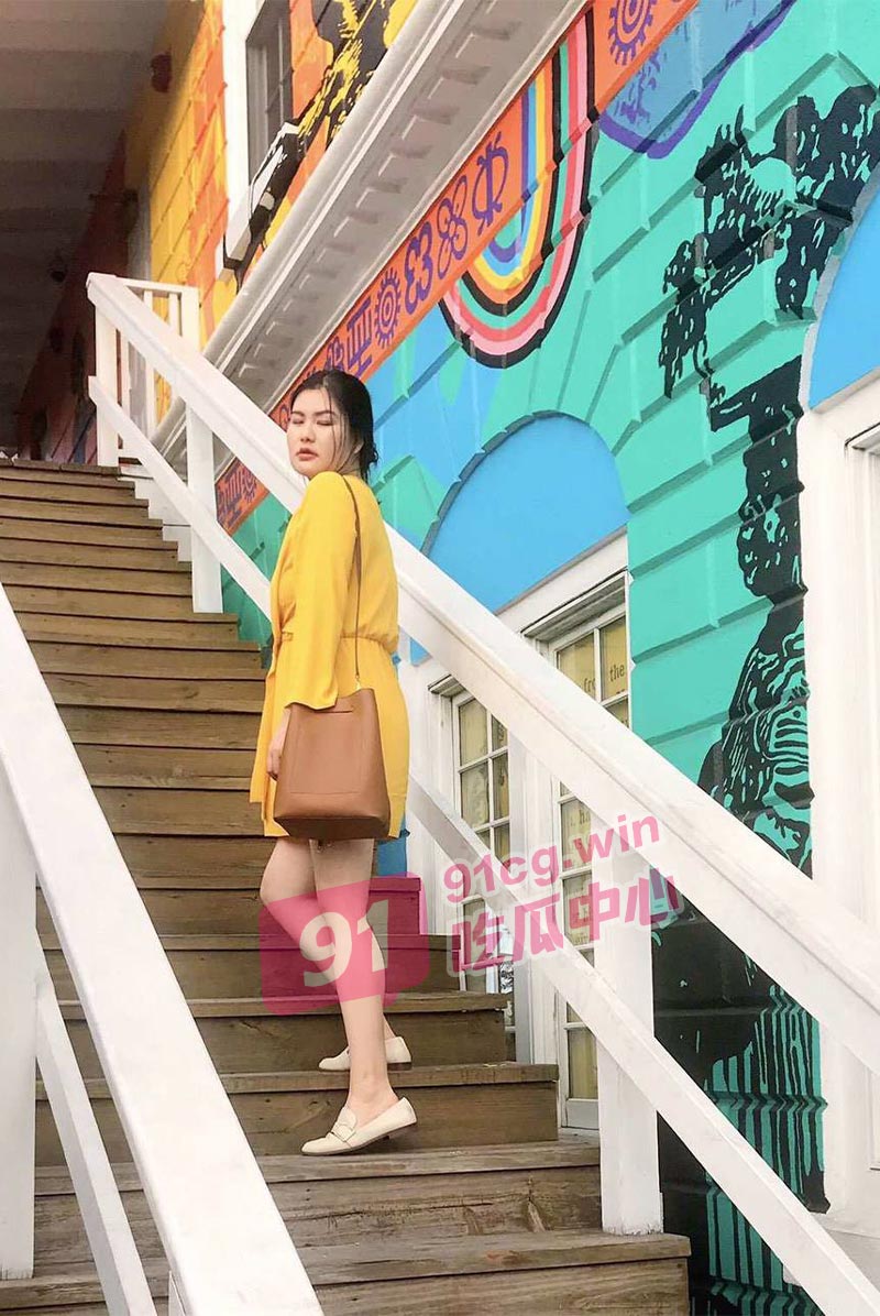 加州女博士 前夫与情夫 互相对喷 前夫大破防 边操边喷母乳 一口也不会给孩子留！