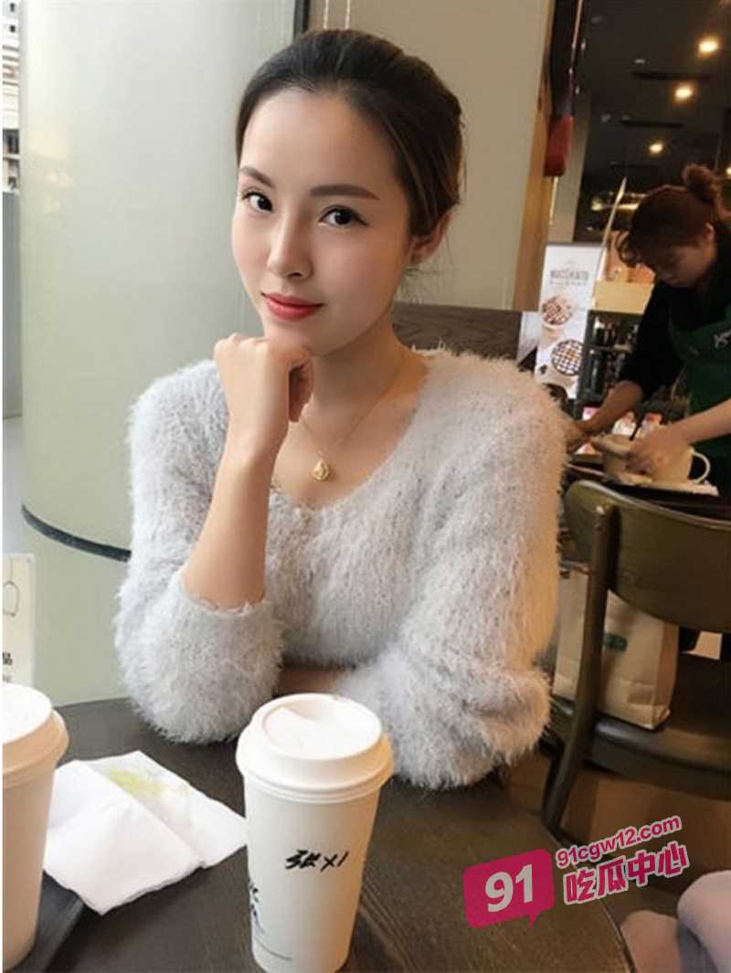 安徽美艳骚妇刘美辛医院打炮！仙姿玉色的骚货少妇 医院独立病房与院长调情后激情做爱！