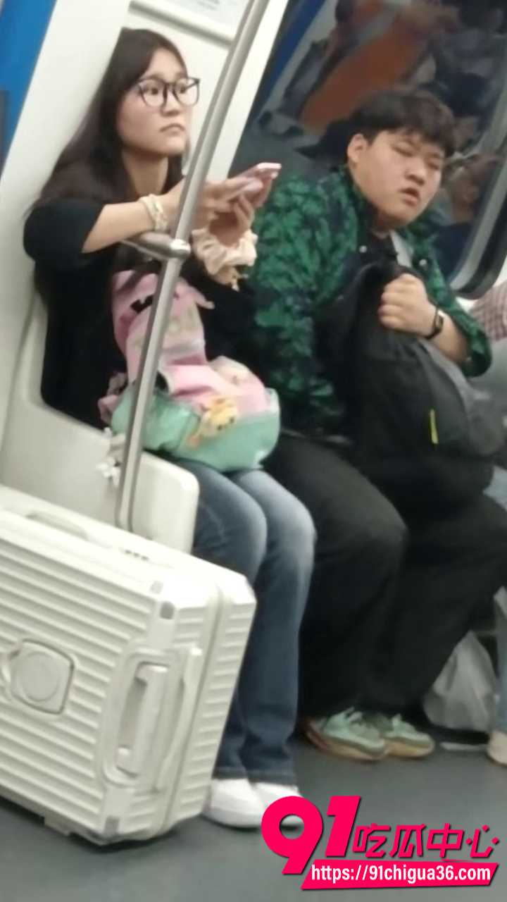 地铁反差猛男公开打飞机6 地铁反差猛男公开打飞机6