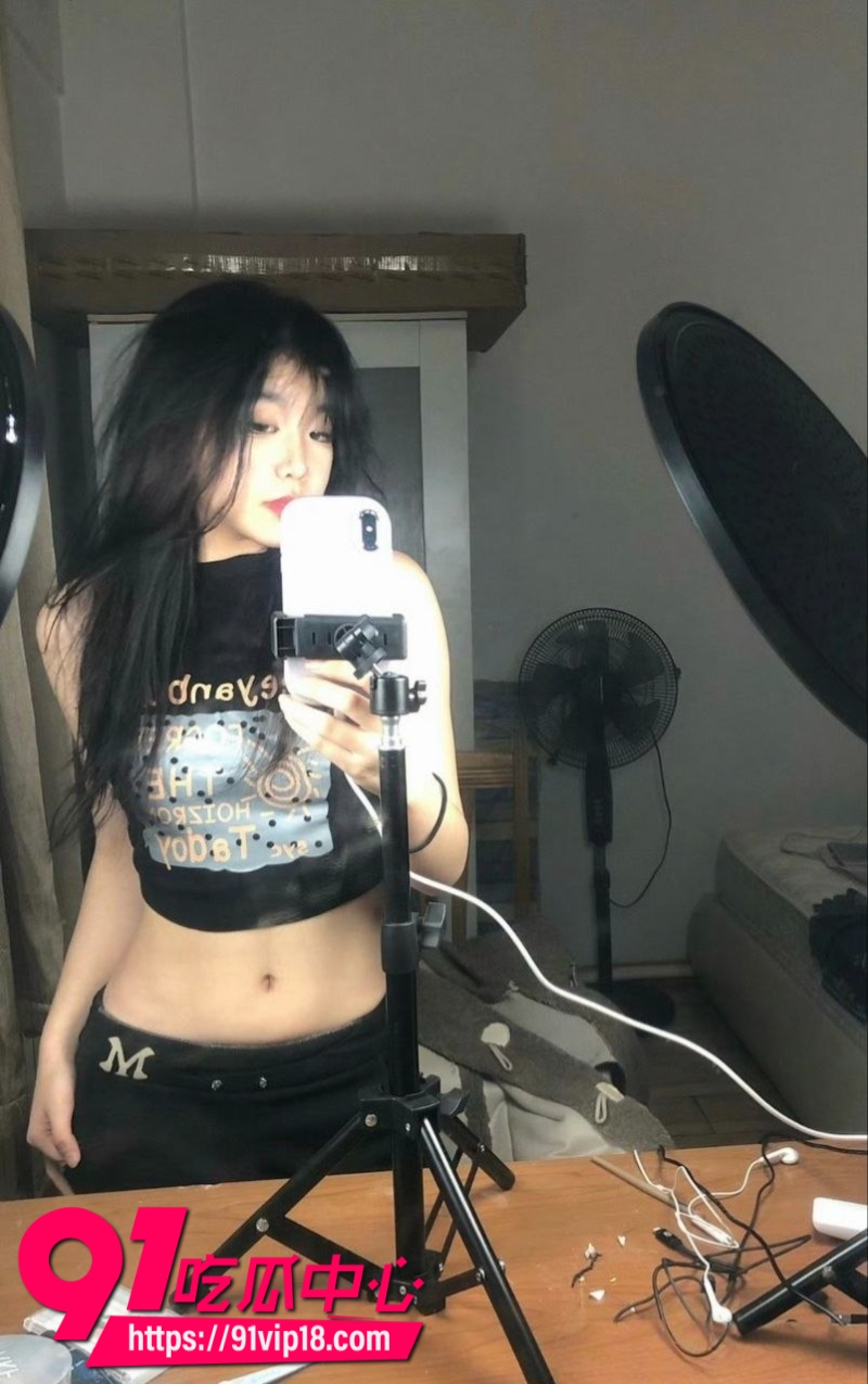 大连聚点传媒女主播小狗张熙为了维护榜一大哥出卖肉体下海陪睡15 大连聚点传媒女主播小狗张熙为了维护榜一大哥出卖肉体下海陪睡15