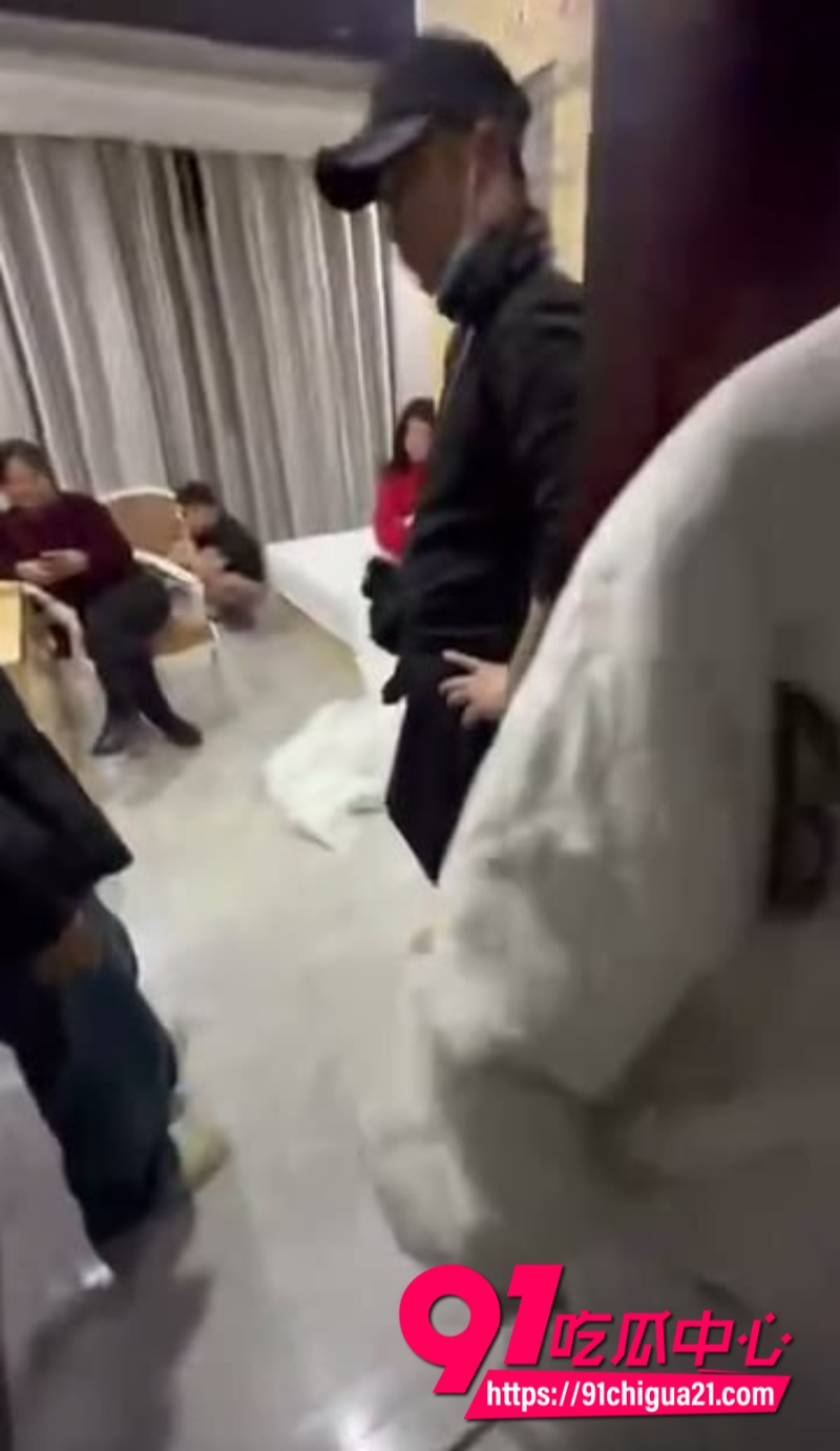 潮汕抓奸现场直击视频5