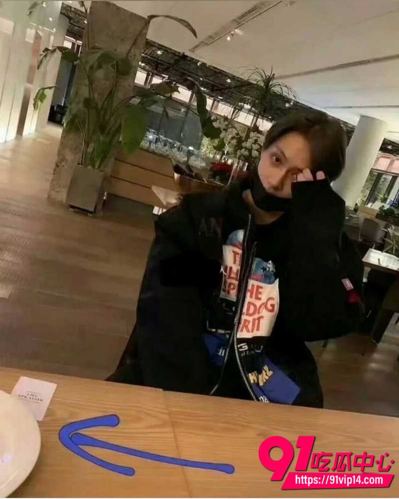 SEVENTEEN成员文俊辉 32 SEVENTEEN成员文俊辉 32
