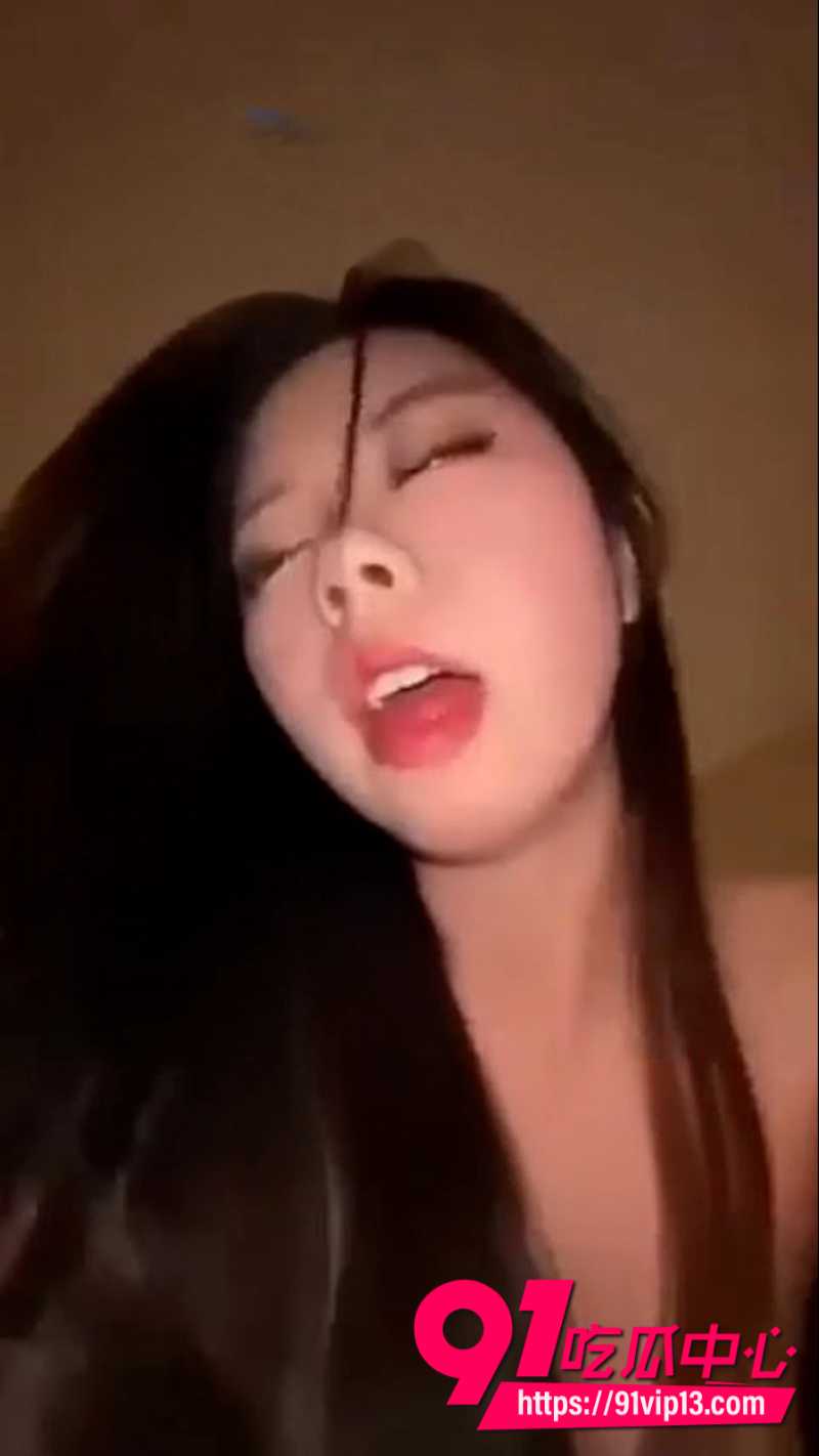 高质量长发御姐被炮友疯狂打桩彻底满足0 高质量长发御姐被炮友疯狂打桩彻底满足0
