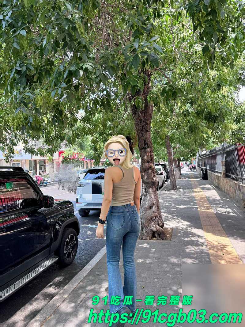 乱伦大神39岁大屁股妈妈新作 把堂姐操到娇喘连连 直呼让精液全射给她！