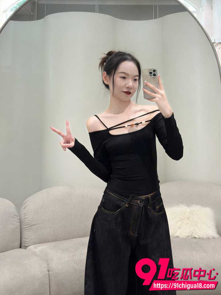老婆带孩子出轨当场被老公逮个正着4