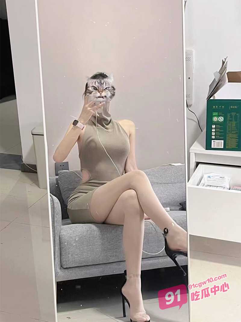 浙江绝色反差人妻何燕 和情夫偷情自拍泄密 真材实料大奶晃到眼花撩乱~ 配图2