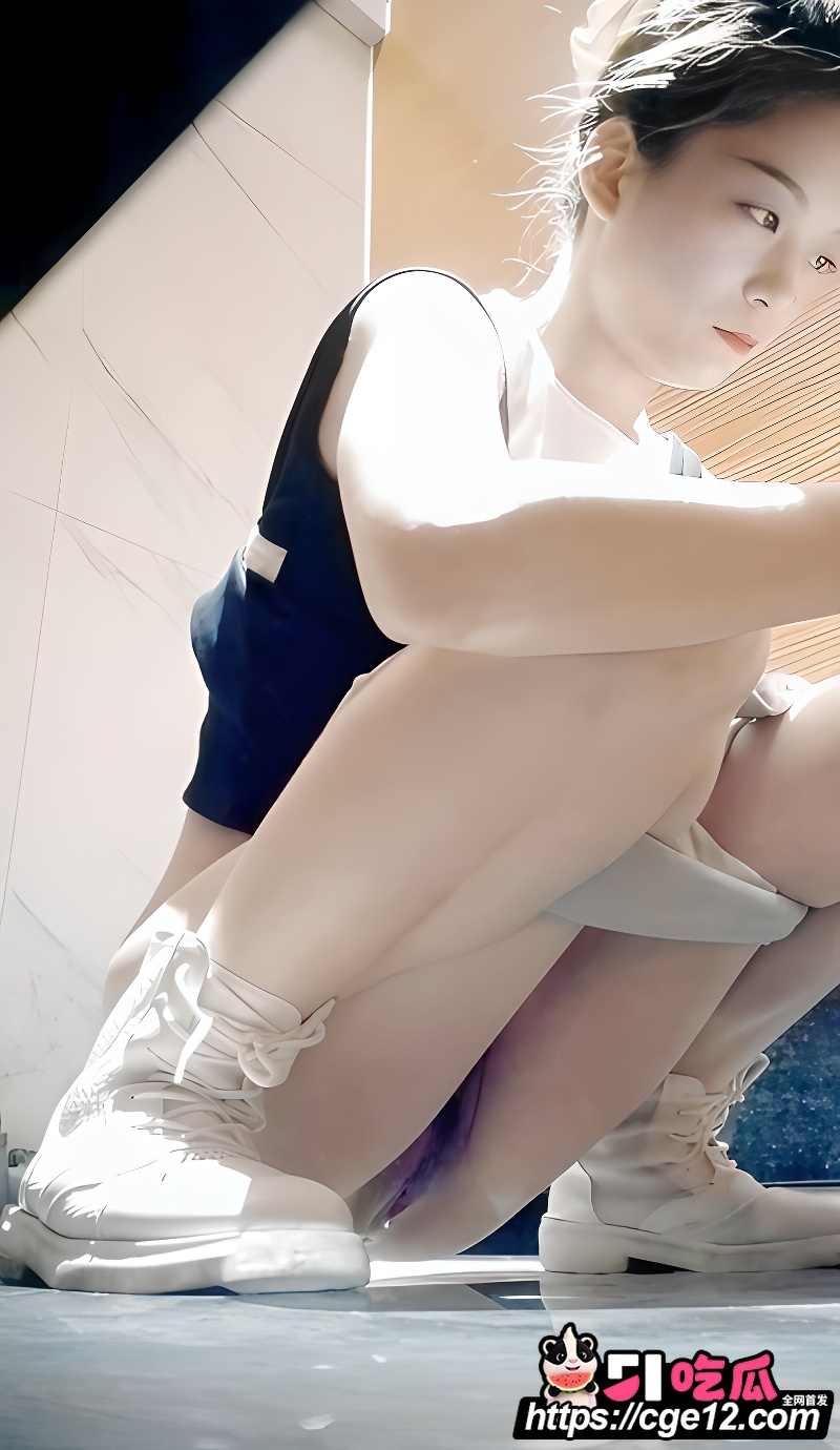 女厕偷拍美女放尿合集 2 女厕偷拍美女放尿合集 2