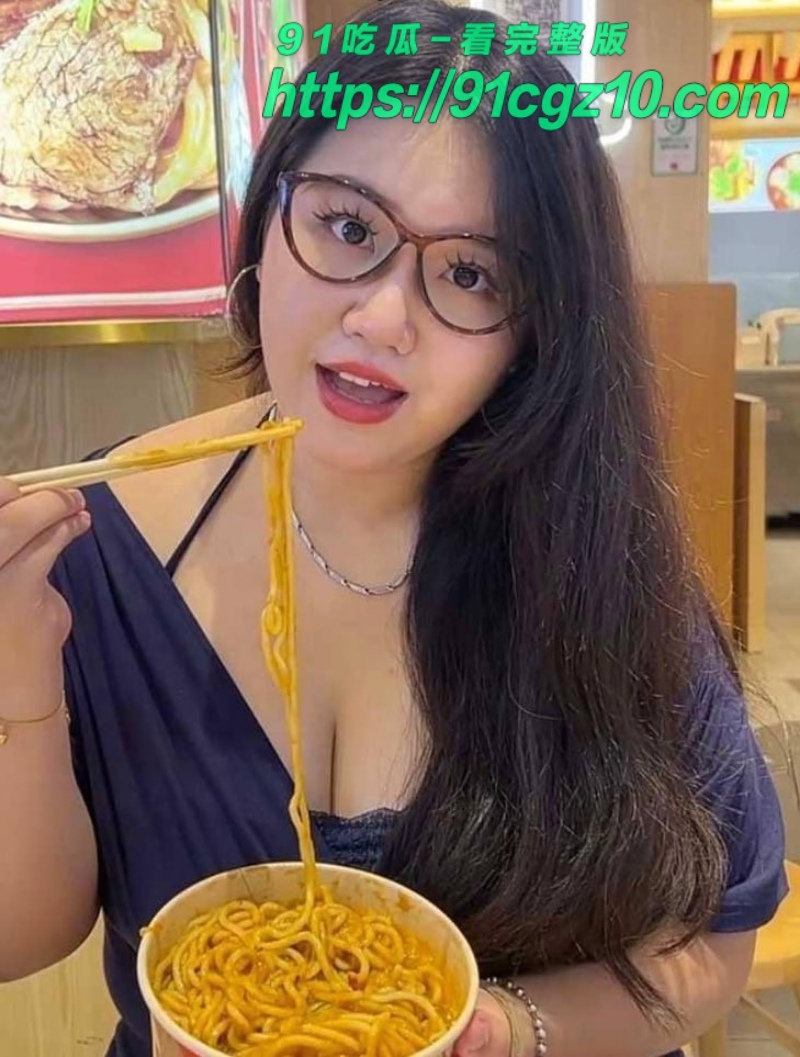 快手小胖妹私拍视频流出3.jpg