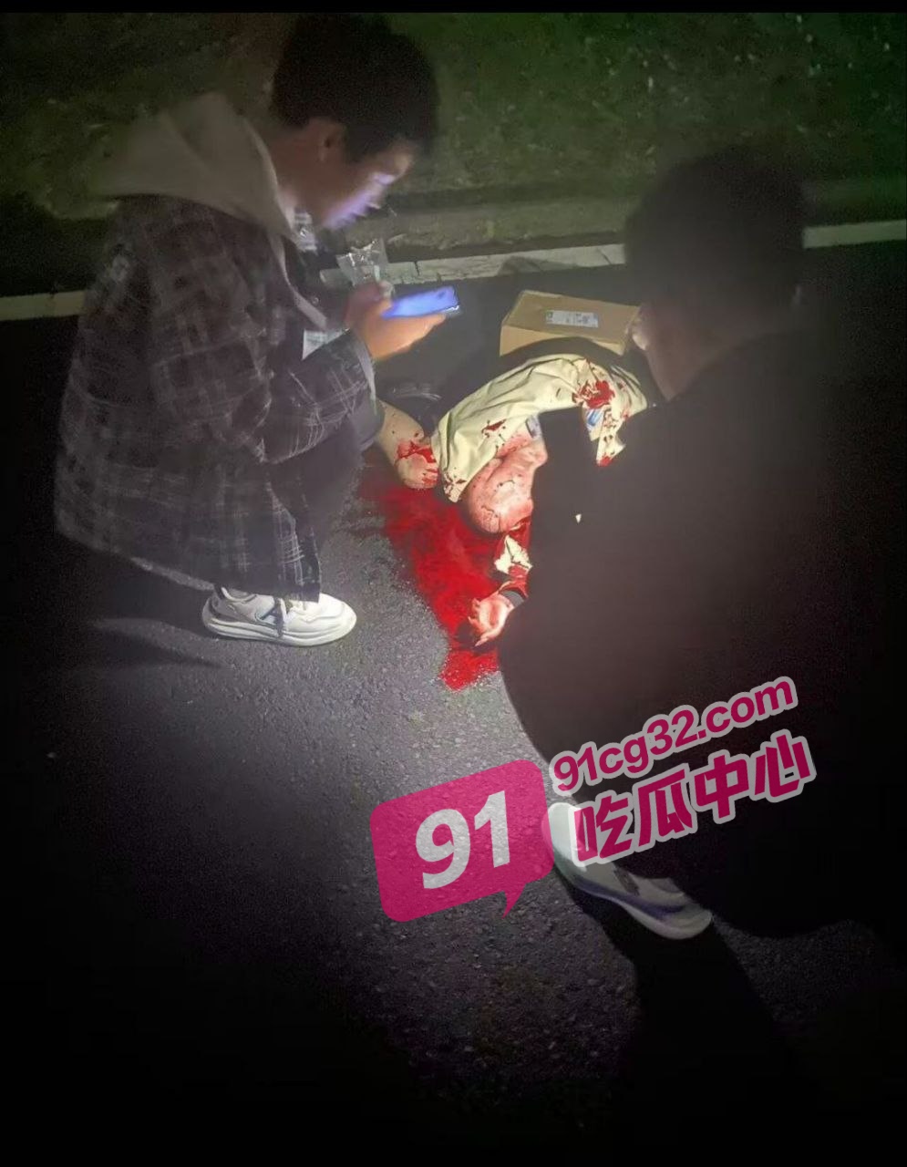 A_8.jpg