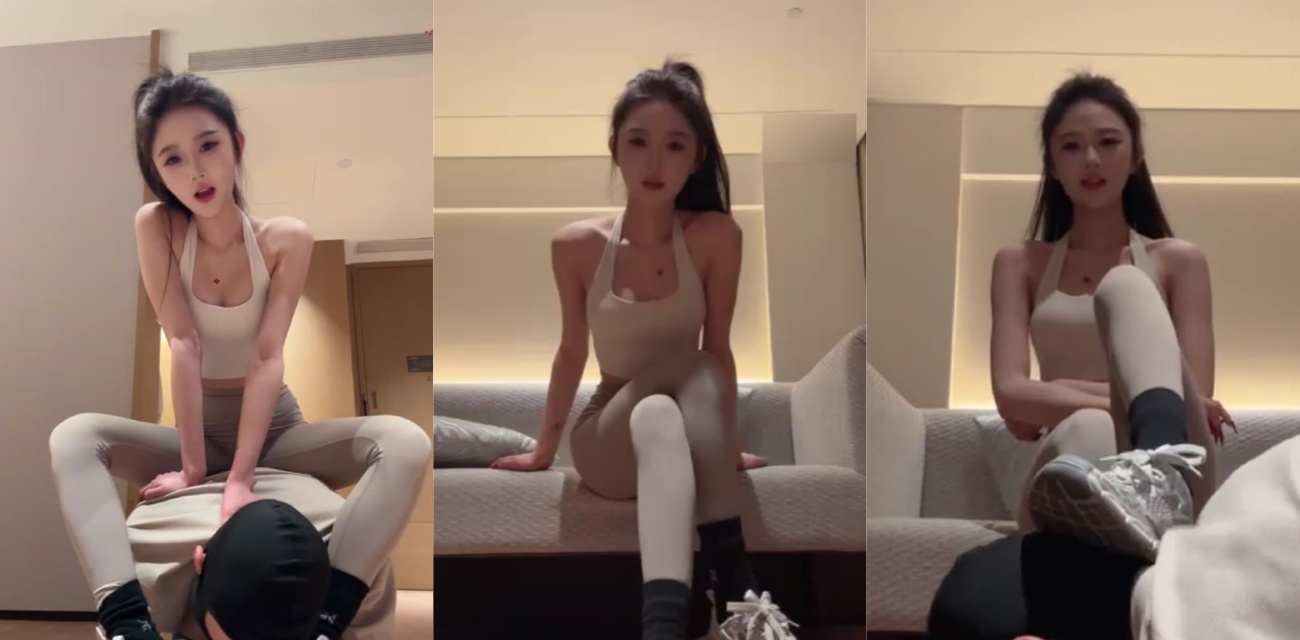 玩物直播车模尹瑜伽裤专场压迫玩法 米色瑜伽裤女神鞋底踩脸调教 跪舔鞋臀压羞辱直播