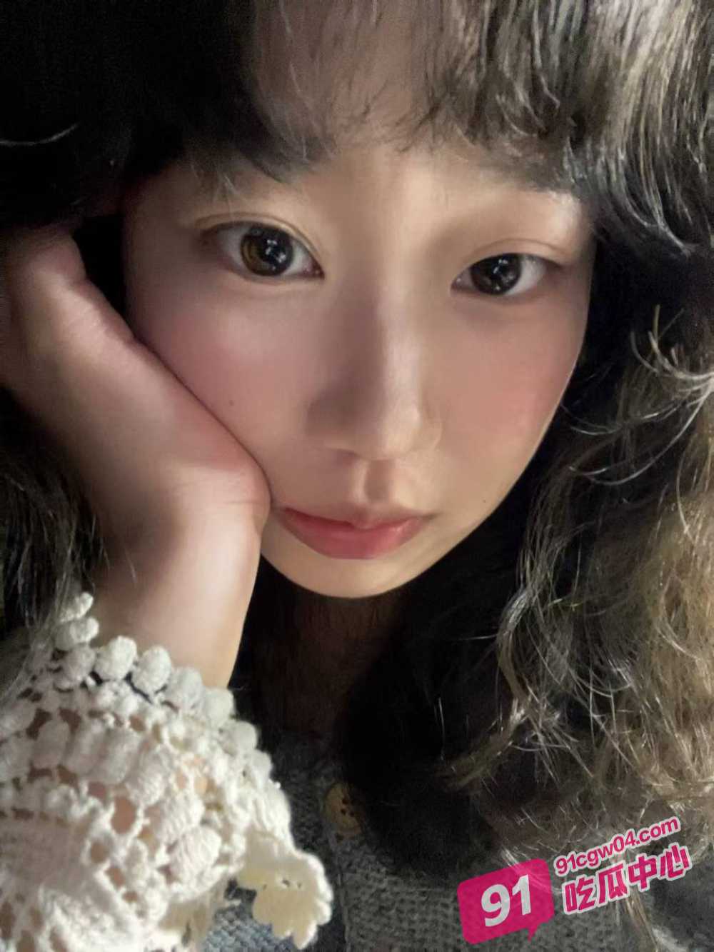 海角兄妹乱伦 酒店内射中出 淫水超多的可爱嫩嫩的亲妹妹 配图