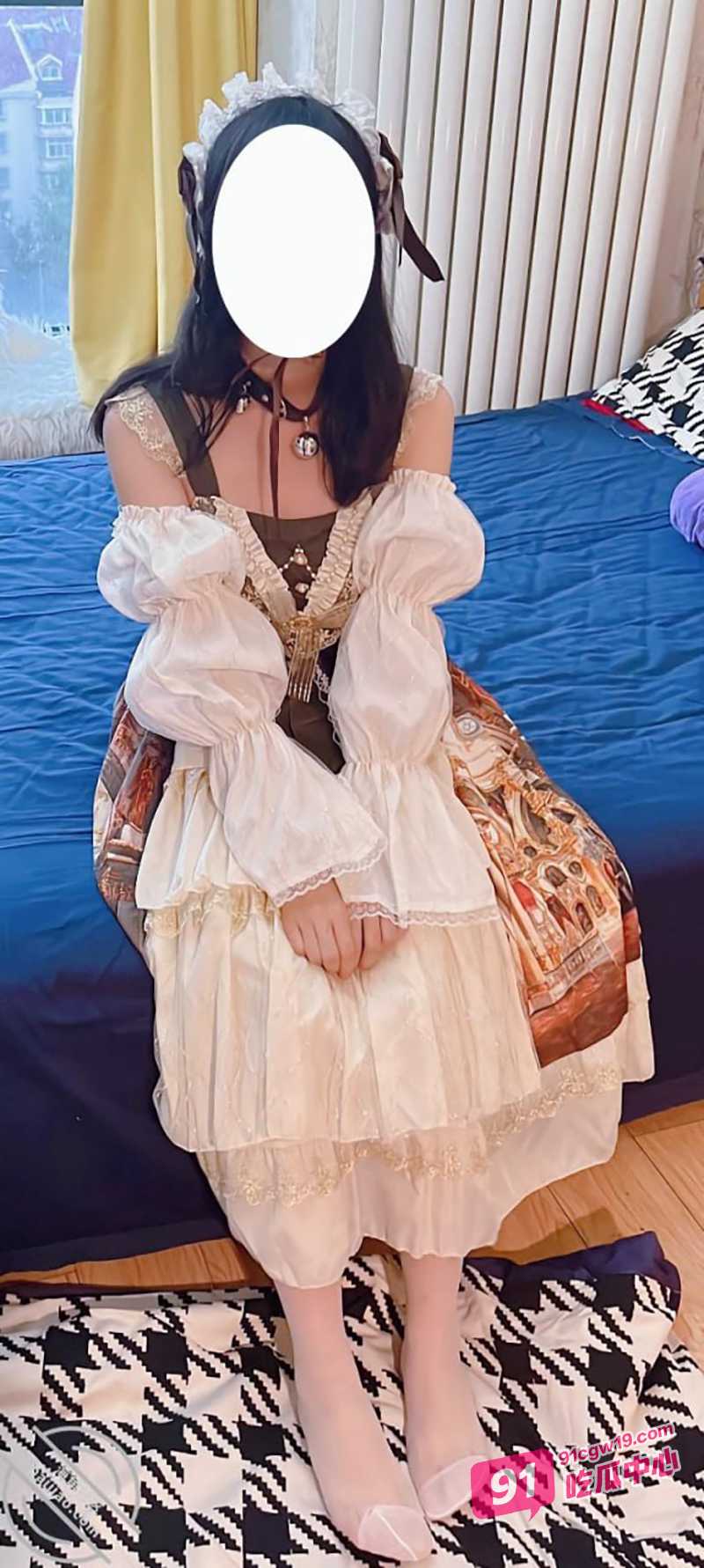 海角兄妹乱伦 洛丽塔的诱惑 性感美腿配白色丝袜 得此妹哥何求啊！