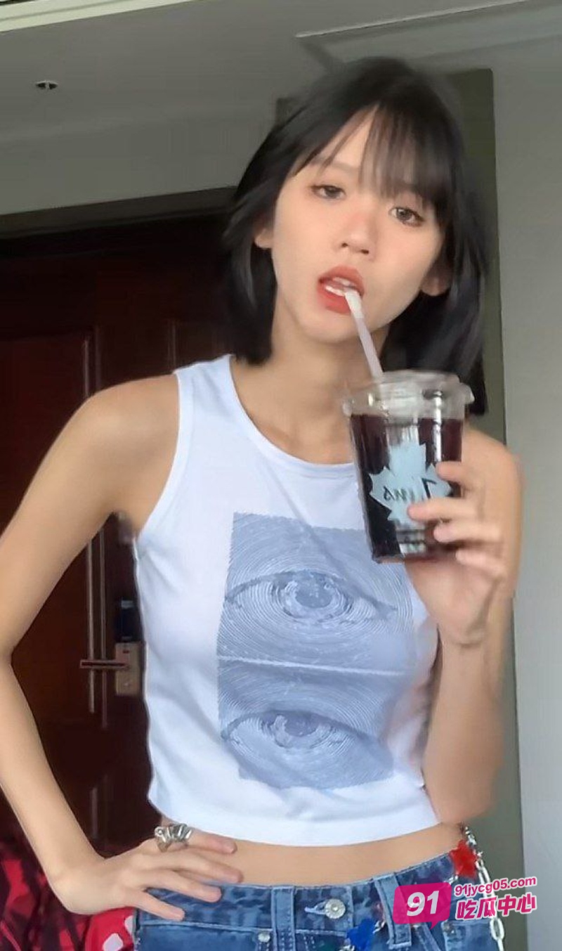 抖音网红 井川里予 和渣男同居性爱视频流出 纯欲天花板彻底塌房 配图3