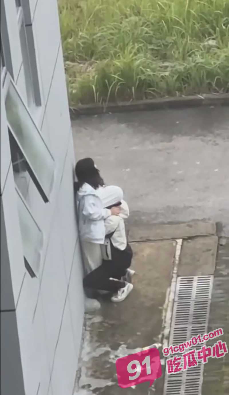 01.jpg
