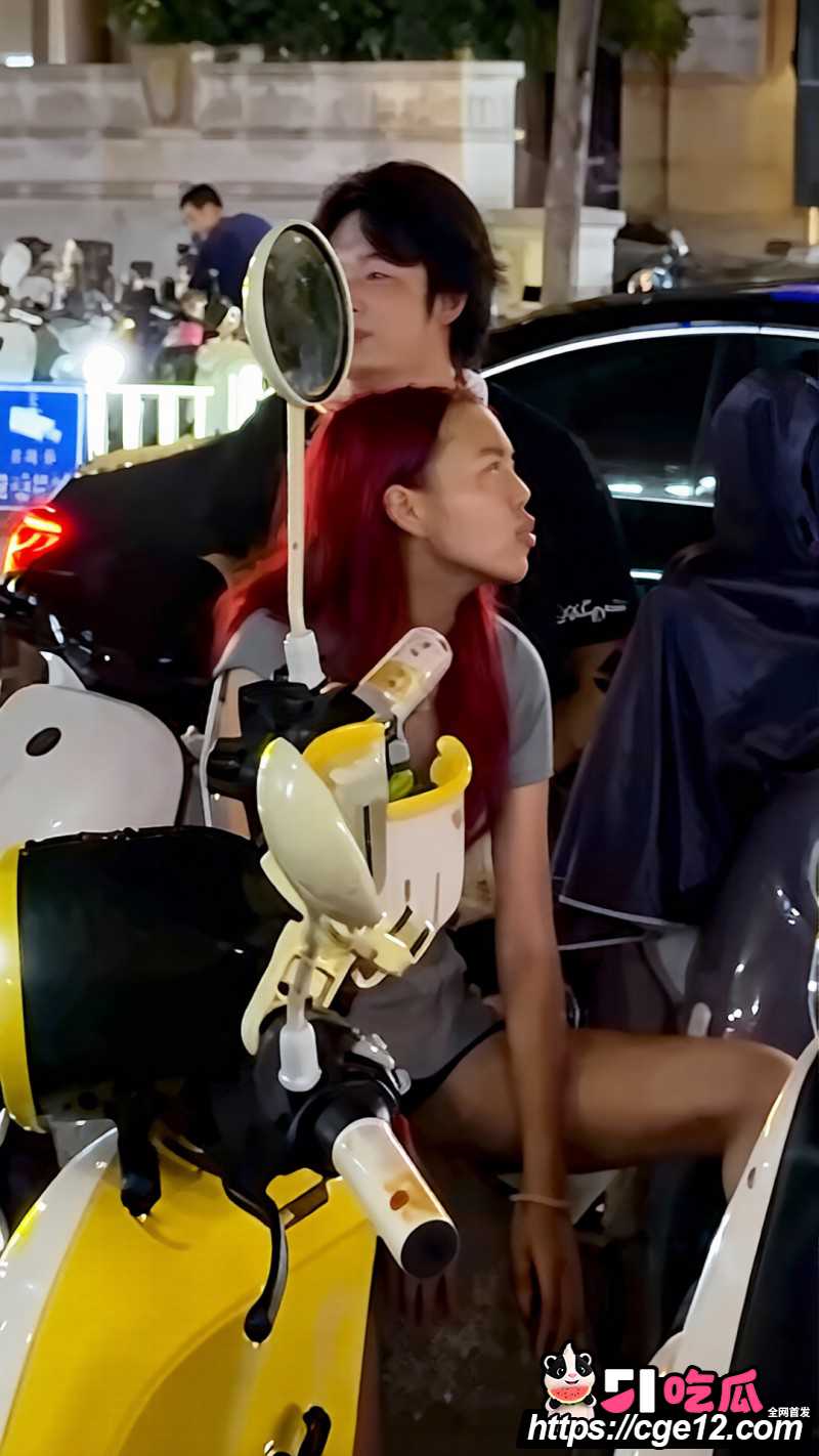 浙江温州瑞安吾悦广场红发女子事件03 浙江温州瑞安吾悦广场红发女子事件03