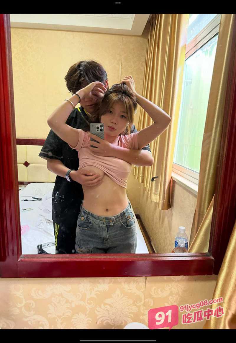 湖南衡阳胡晓怡 瞒着男友和多个同校男发生关系 男友气不过曝光性爱视频！ 配图3