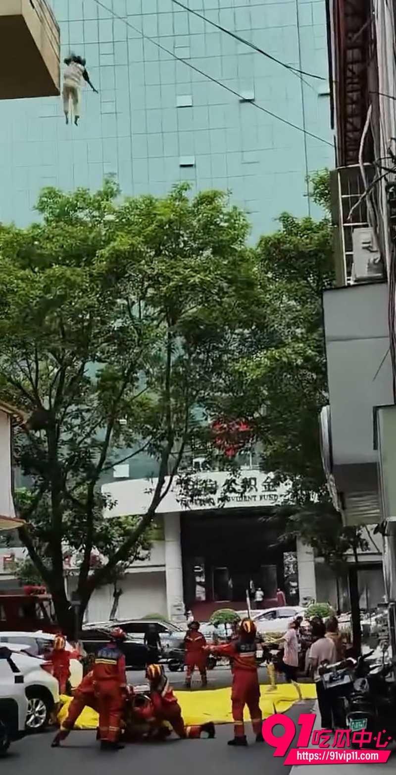 广东茂名女子跳楼 2 广东茂名女子跳楼 2