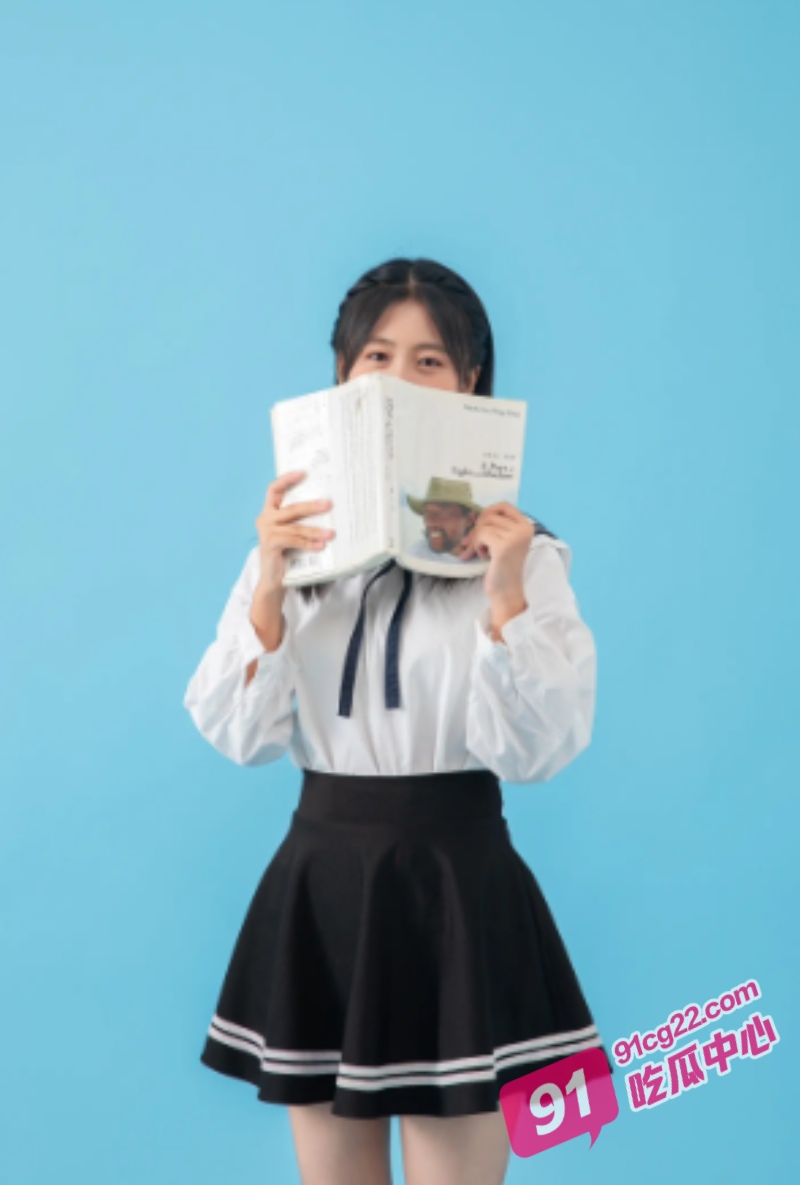 大学生情侣刺激玩法 厕所包间舔逼干炮 别人都在学习就你俩会享受！ 配图2