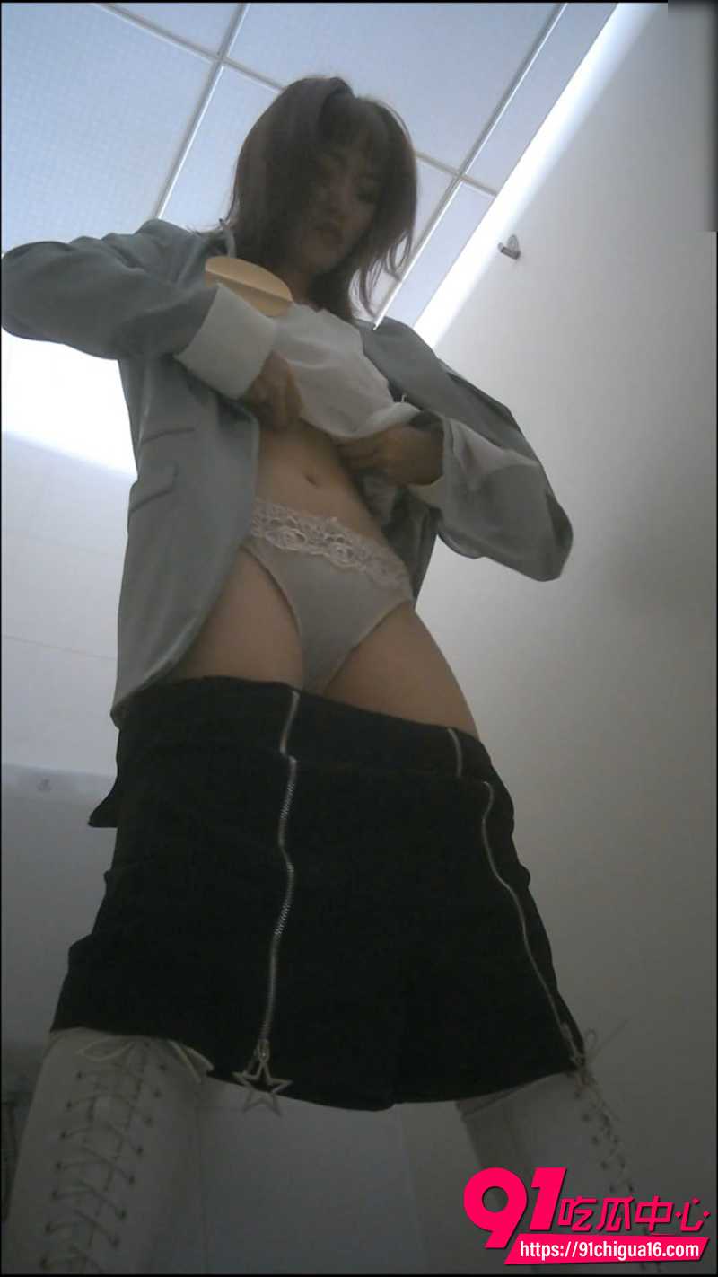 商场女厕偷拍  2