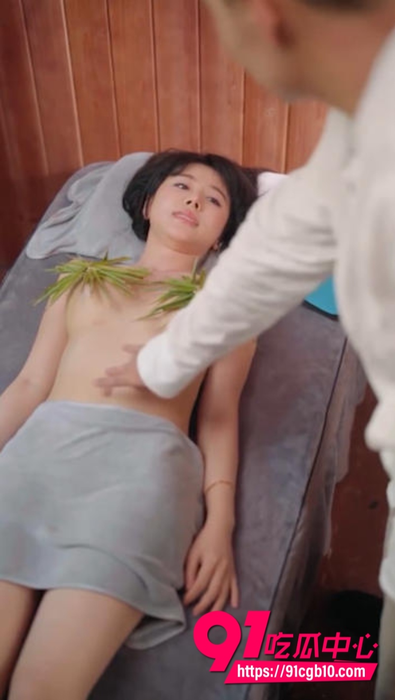 热播擦边短剧 下山神医的绿帽针灸全集流出 美女总裁床上针疗被插针玩弄私处 丈夫守门看老婆高潮喷水