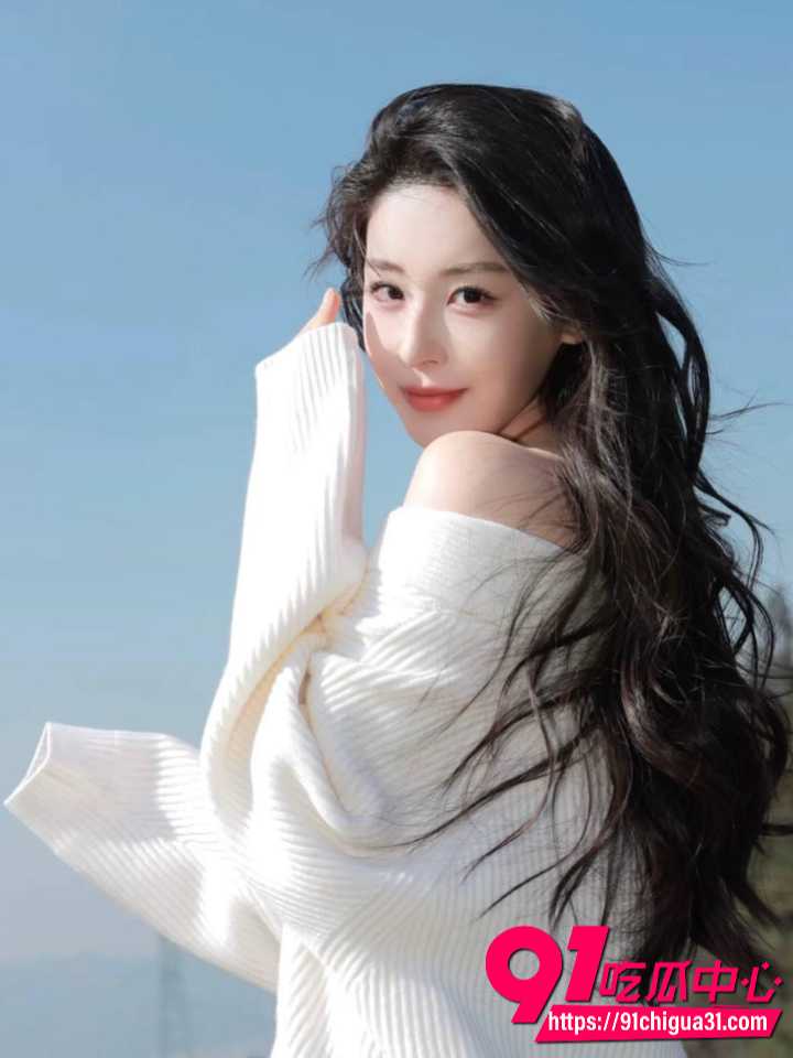 济南女大灰丝妹子被抱起来猛操4