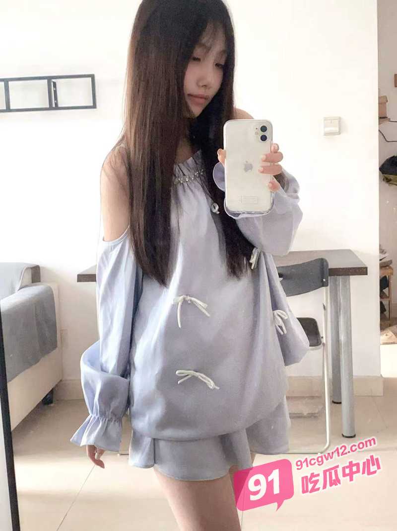 浙江外语大学张子怡 惨遭大屌抽插驰骋 浪叫不止最后颜射 屌大射的多怪不得能日到女人！ 配图2
